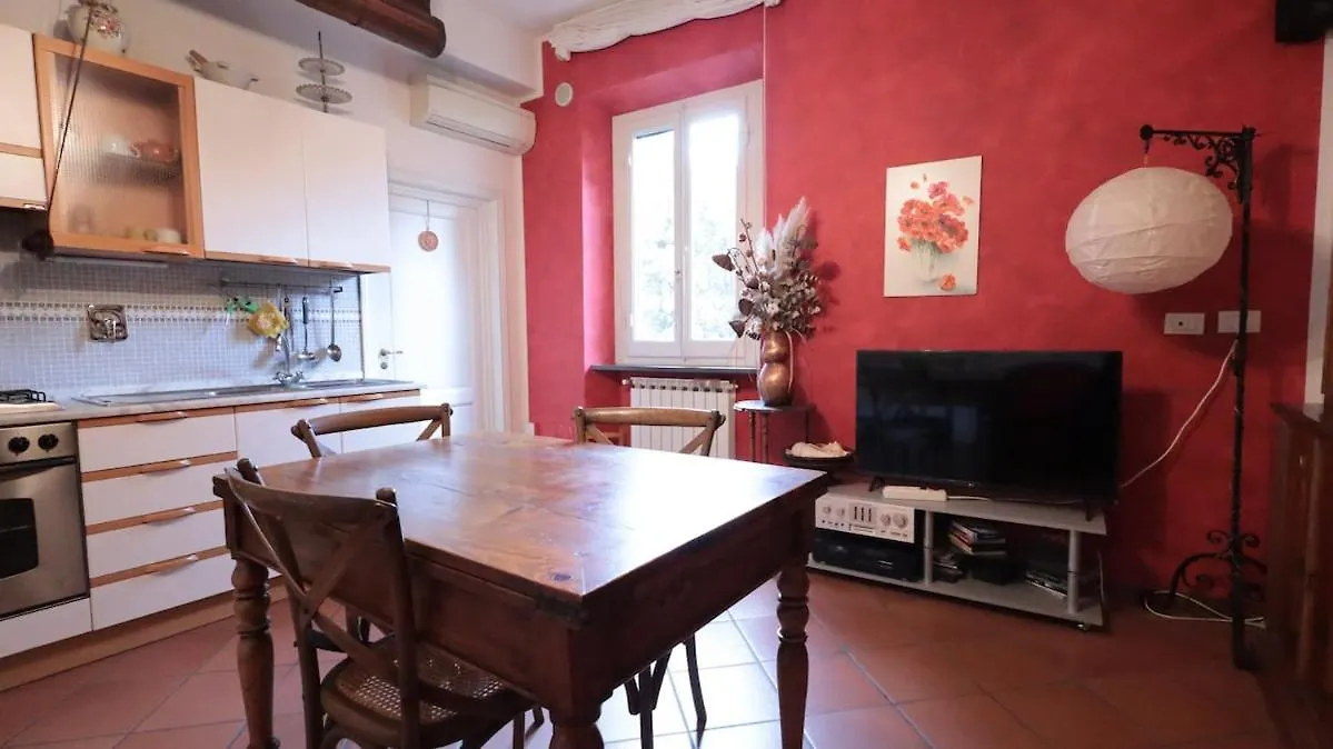 Apartment Casa Di Elsa 20 Min By Train To Florence Prato  Italy